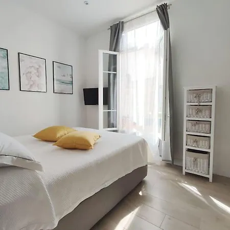 Lacamihome * Mentone