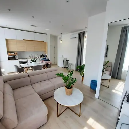 Lacamihome Apartment *